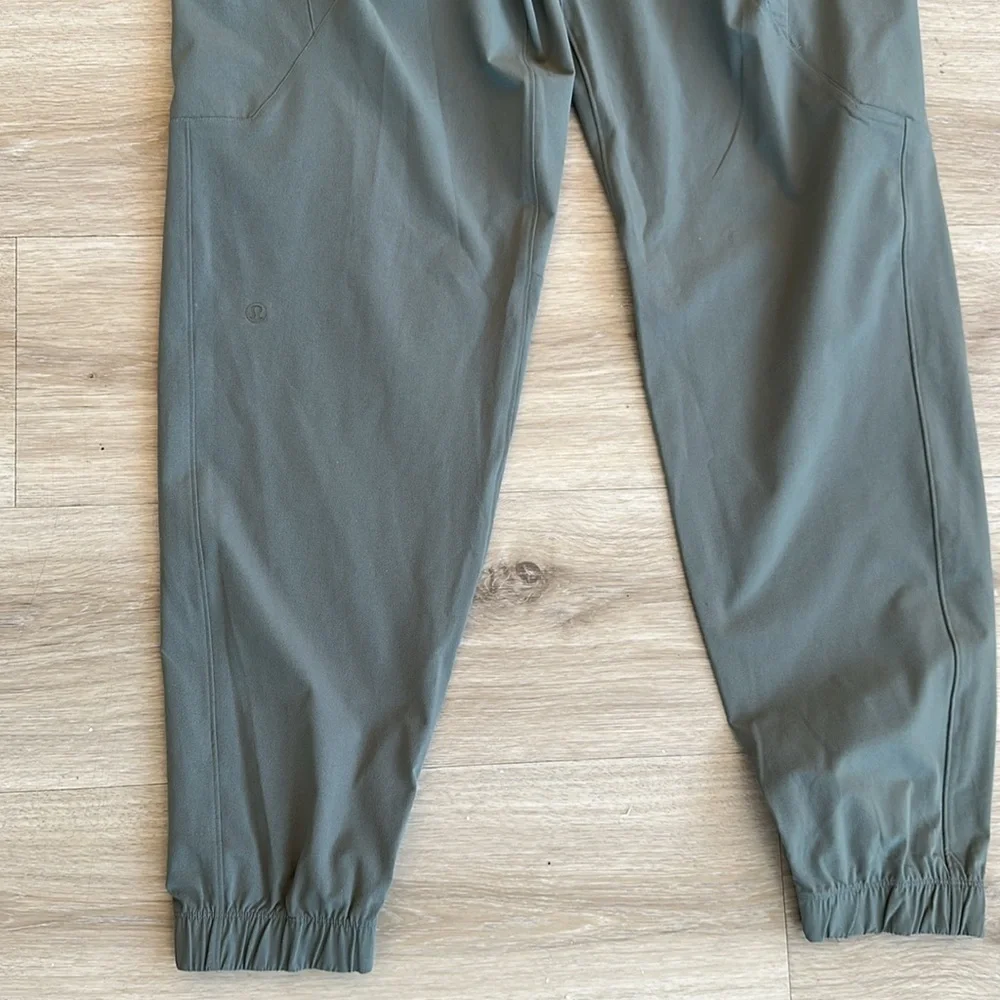 Lululemon Zeroed In Classic-Fit Cargo Jogger Regular color grey sage